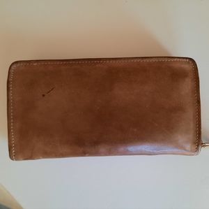 Sseko leather zip wallet